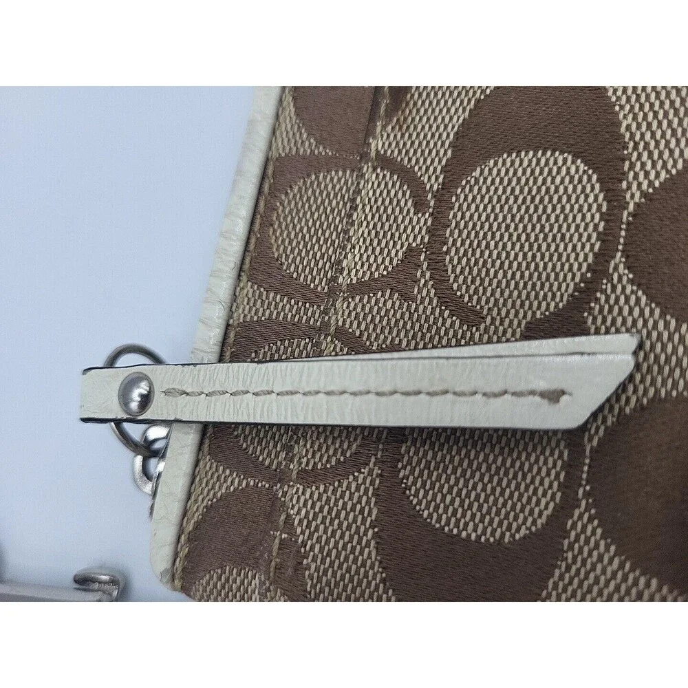 Coach Wristlet Wallet Great Condition Preowned -Brown - Picture 5 of 11